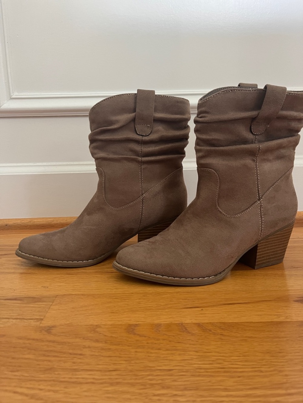 Taupe Slouchy Boots, Size 6M